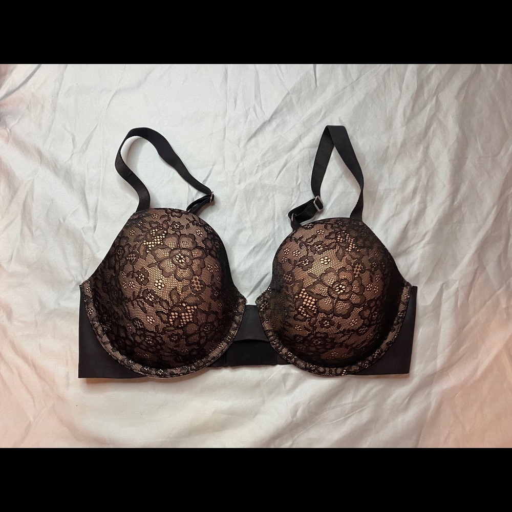 🍍🍍 NWOT! Ambrielle Back Smoothing Demi Bra 40D